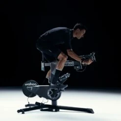 Smart Bike Wahoo KICKR BIKE 2023 -Bici Sconto samrt bike wahoo kickr bike 3