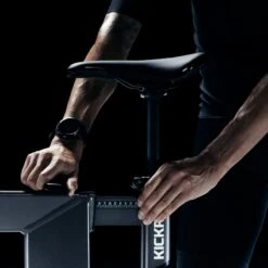 Smart Bike Wahoo KICKR BIKE 2023 -Bici Sconto samrt bike wahoo kickr bike 8